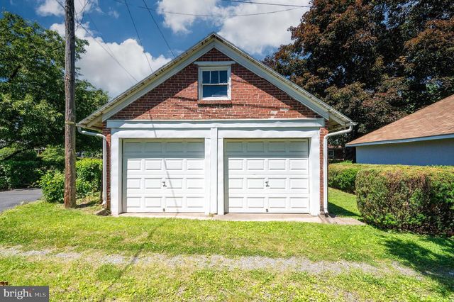 826 DOUGLASS ST, Wyomissing, PA 19610