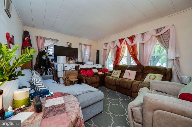 826 DOUGLASS ST, Wyomissing, PA 19610