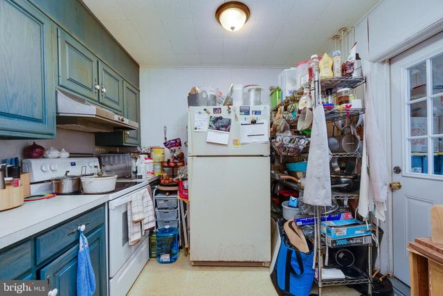 826 DOUGLASS ST, Wyomissing, PA 19610