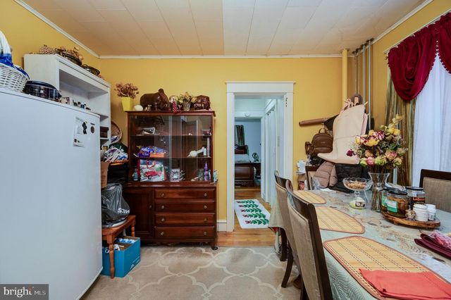 826 DOUGLASS ST, Wyomissing, PA 19610