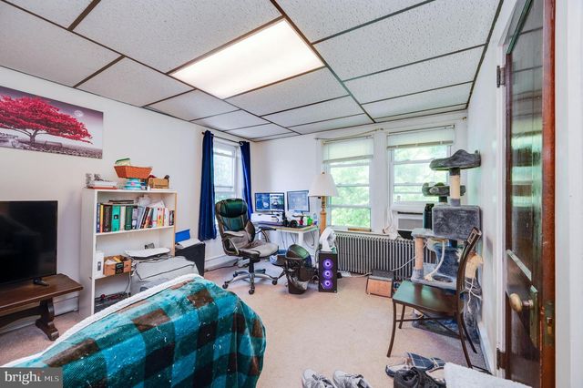 826 DOUGLASS ST, Wyomissing, PA 19610