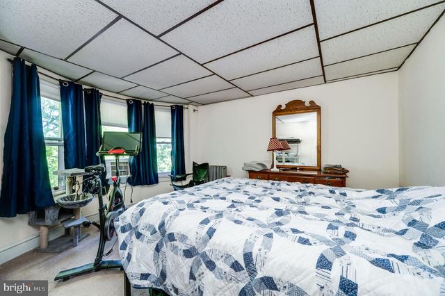 826 DOUGLASS ST, Wyomissing, PA 19610