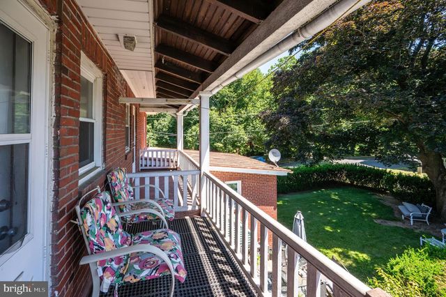 826 DOUGLASS ST, Wyomissing, PA 19610
