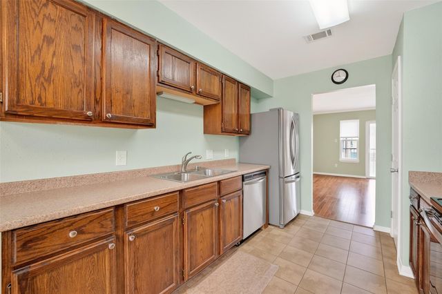 2020 Harbour Drive, Seabrook, TX 77586