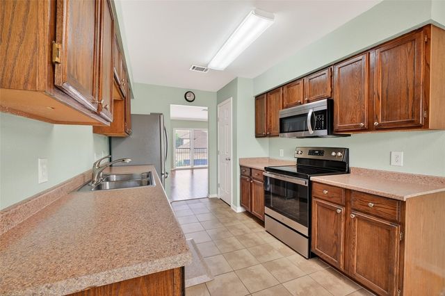 2020 Harbour Drive, Seabrook, TX 77586