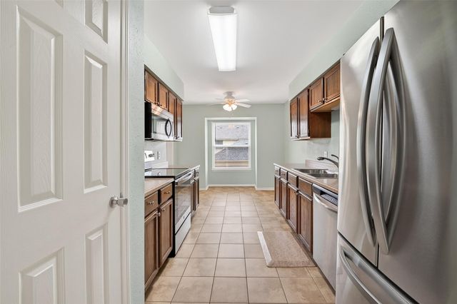 2020 Harbour Drive, Seabrook, TX 77586