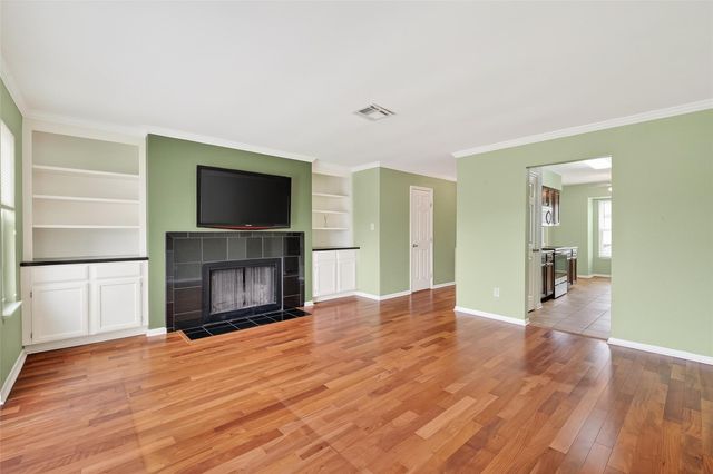 2020 Harbour Drive, Seabrook, TX 77586