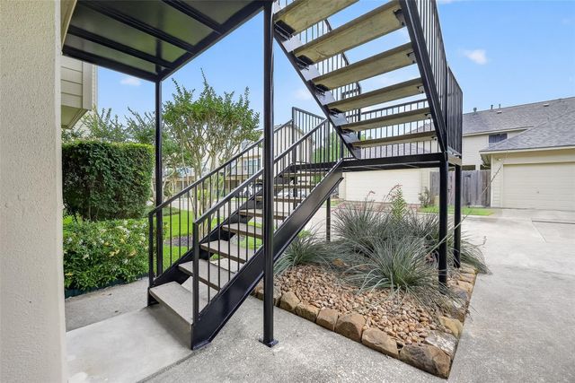 2020 Harbour Drive, Seabrook, TX 77586