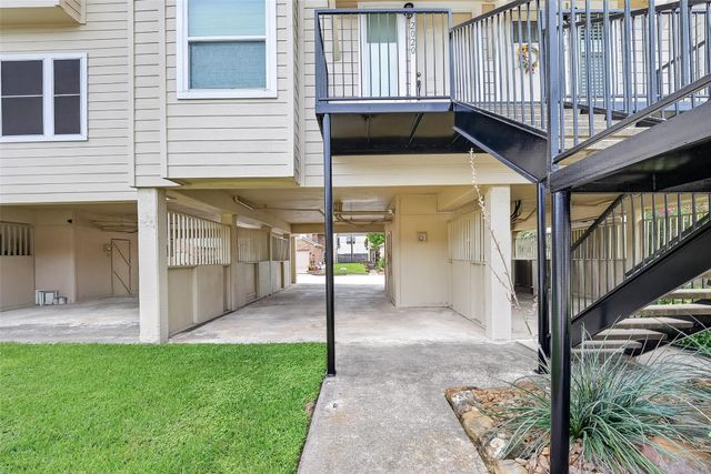 2020 Harbour Drive, Seabrook, TX 77586