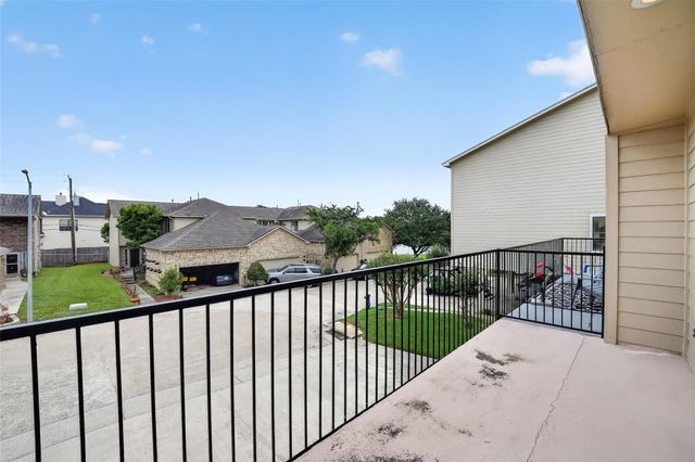 2020 Harbour Drive, Seabrook, TX 77586