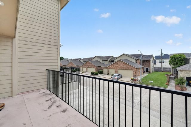 2020 Harbour Drive, Seabrook, TX 77586