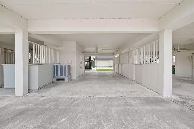2020 Harbour Drive, Seabrook, TX 77586