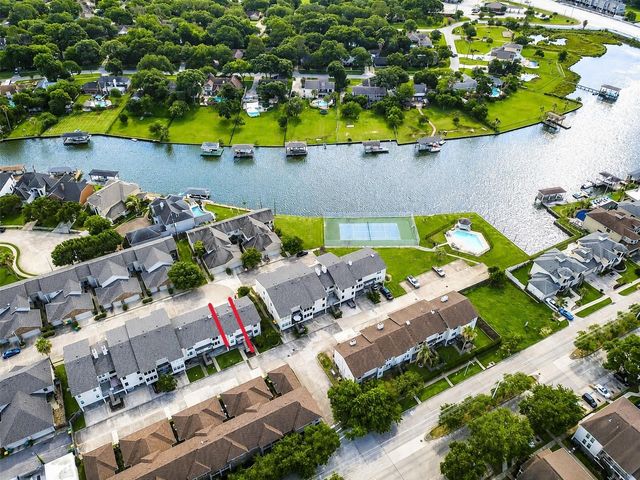 2020 Harbour Drive, Seabrook, TX 77586