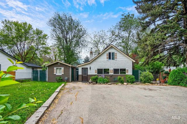 2613 N Woody Dr., Boise, ID 83703