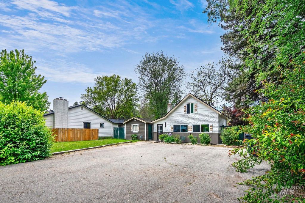 2613 N Woody Dr., Boise, ID 83703