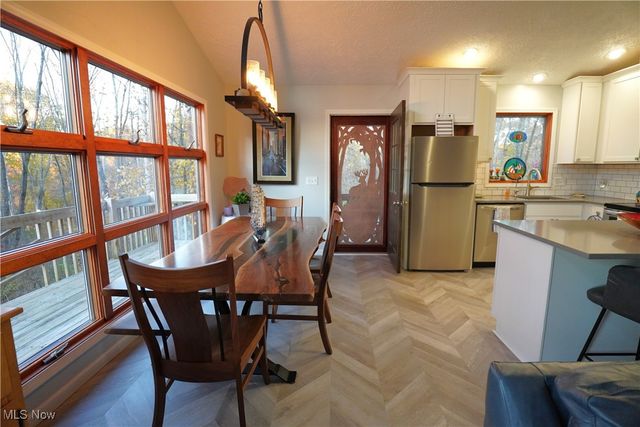 2319 Camille Road SW, Sherrodsville, OH 44675