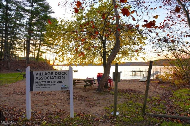 2319 Camille Road SW, Sherrodsville, OH 44675