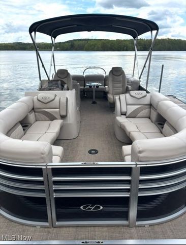 2319 Camille Road SW, Sherrodsville, OH 44675