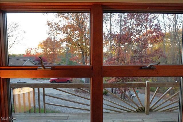 2319 Camille Road SW, Sherrodsville, OH 44675