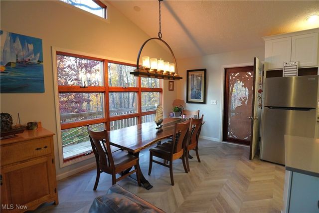 2319 Camille Road SW, Sherrodsville, OH 44675