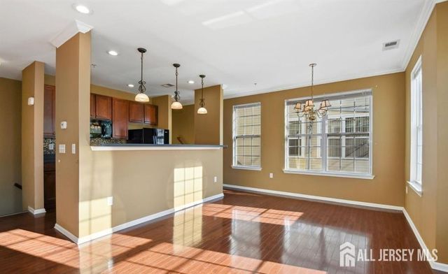 24 Roosevelt Avenue B, Carteret, NJ 07008