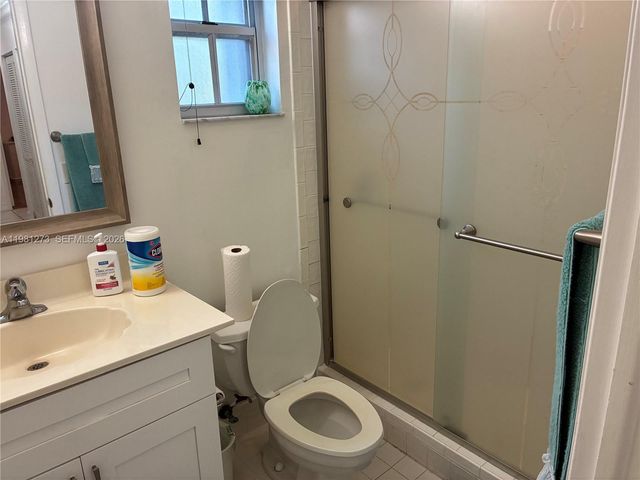 18175 NW 61st Ave 0, Hialeah, FL 33015