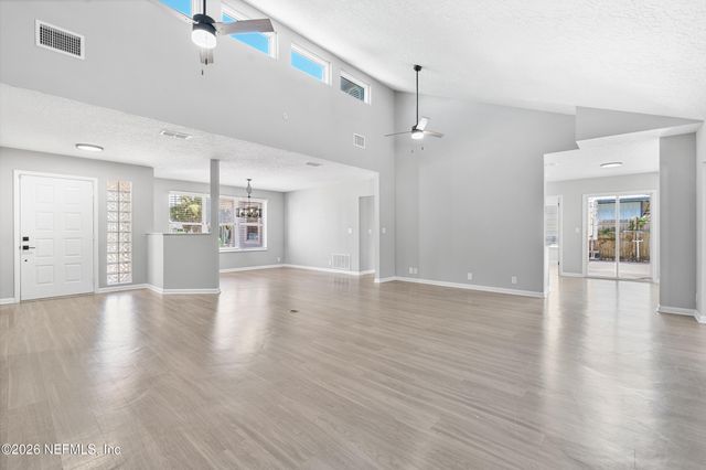 7047 RIVERCREST Drive, Jacksonville, FL 32226