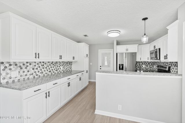 7047 RIVERCREST Drive, Jacksonville, FL 32226