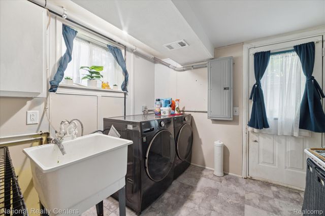 5605 Kingfisher Lane, Independence Charter Township, MI 48346