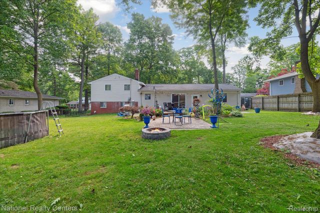 5605 Kingfisher Lane, Independence Charter Township, MI 48346