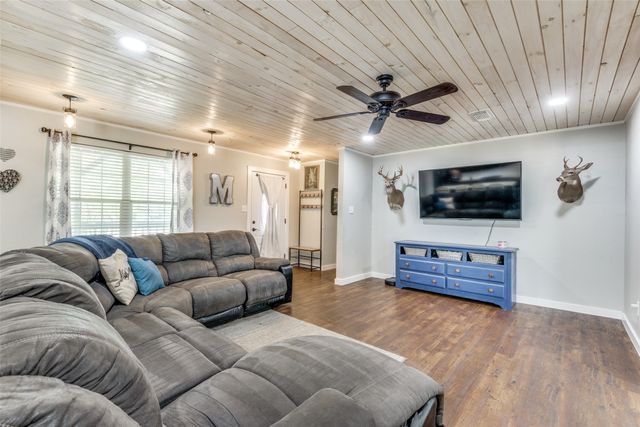 213 S Busby Street, Tioga, TX 76271