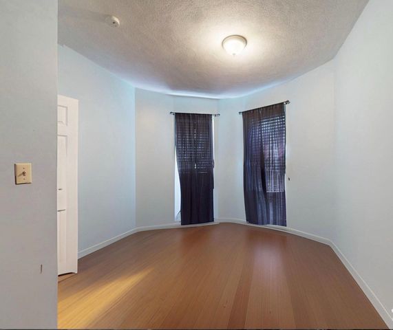 122 Chestnut Street 2, Chelsea, MA 02150