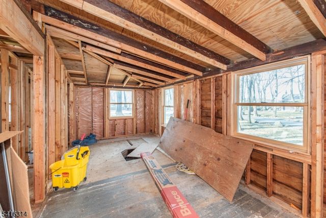 18 Oak Ln M, Montville Twp., NJ 07045