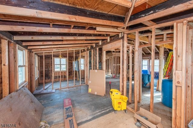 18 Oak Ln M, Montville Twp., NJ 07045