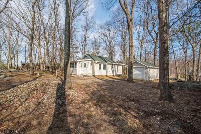 18 Oak Ln M, Montville Twp., NJ 07045