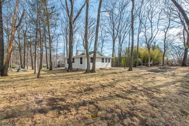 18 Oak Ln M, Montville Twp., NJ 07045