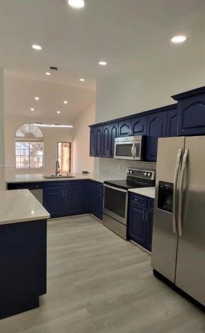 1430 SW 85th Ter, Pembroke Pines, FL 33025