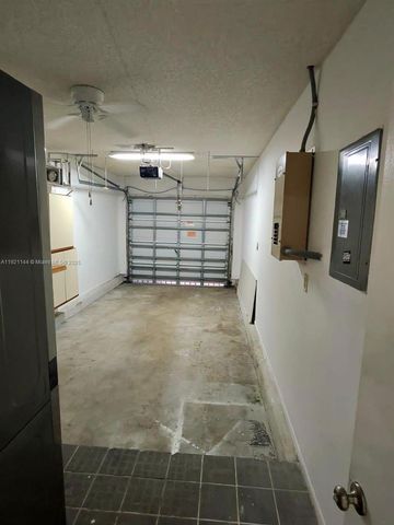 1430 SW 85th Ter, Pembroke Pines, FL 33025