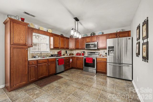 4206 Bentley Drive, Randleman, NC 27317
