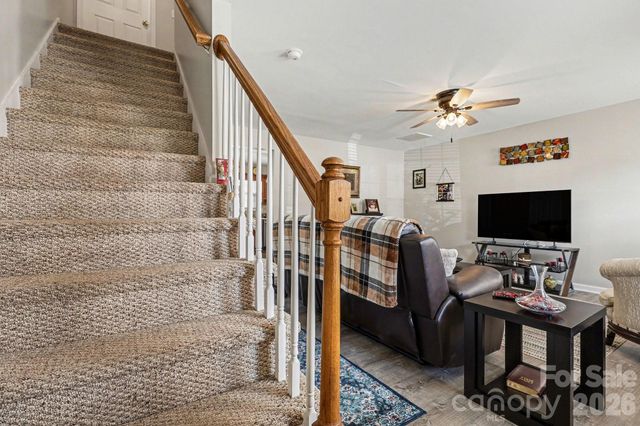 4206 Bentley Drive, Randleman, NC 27317