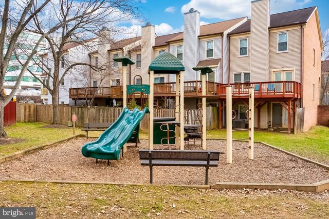 1501 TEMPLETON PL, Rockville, MD 20852