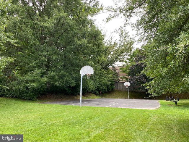 1501 TEMPLETON PL, Rockville, MD 20852