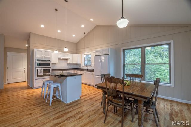 2464 Alpine Hills Drive, Innsbrook, MO 63390