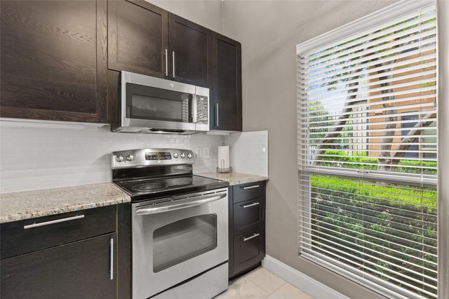 4015 Holland Avenue 110, Dallas, TX 75219