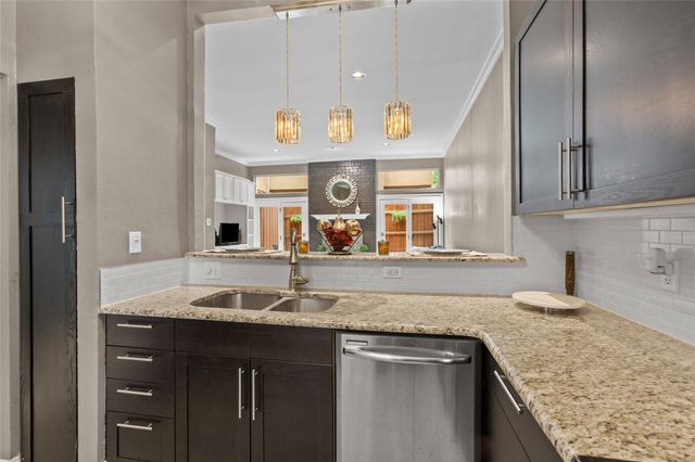 4015 Holland Avenue 110, Dallas, TX 75219
