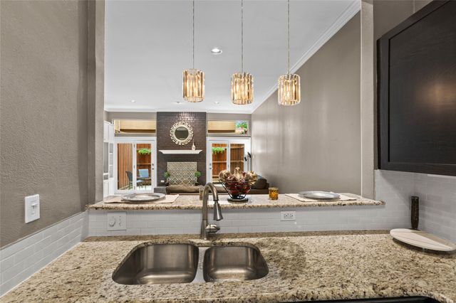 4015 Holland Avenue 110, Dallas, TX 75219