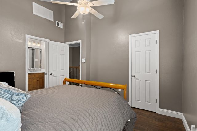 4015 Holland Avenue 110, Dallas, TX 75219
