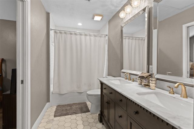 4015 Holland Avenue 110, Dallas, TX 75219