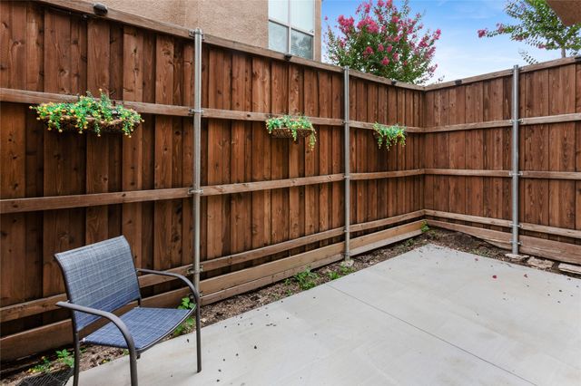 4015 Holland Avenue 110, Dallas, TX 75219