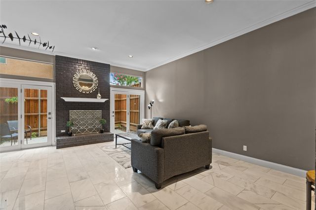 4015 Holland Avenue 110, Dallas, TX 75219